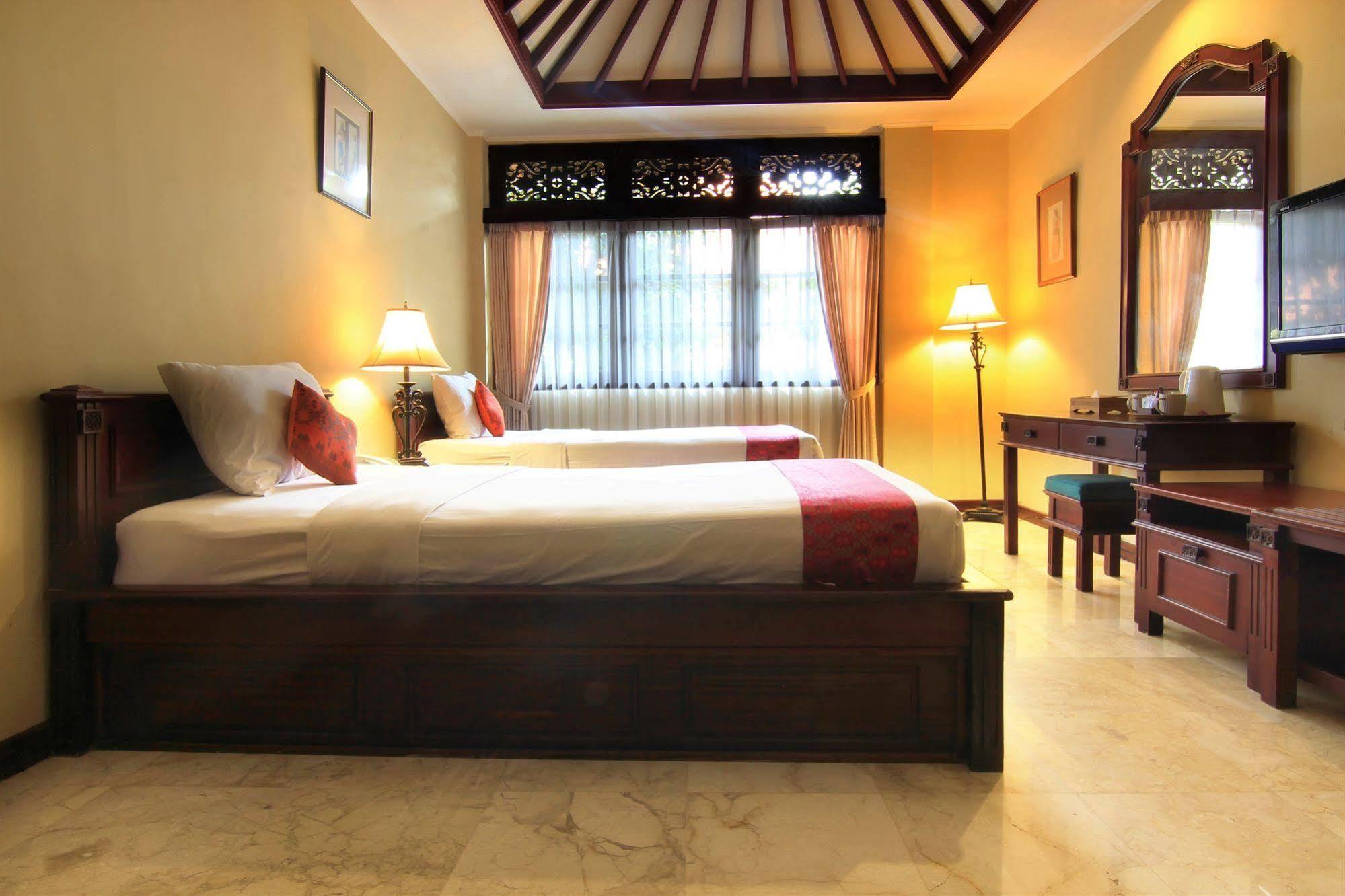 Royal Tunjung Hotel & Villa Legian - Chse Certified Exterior foto